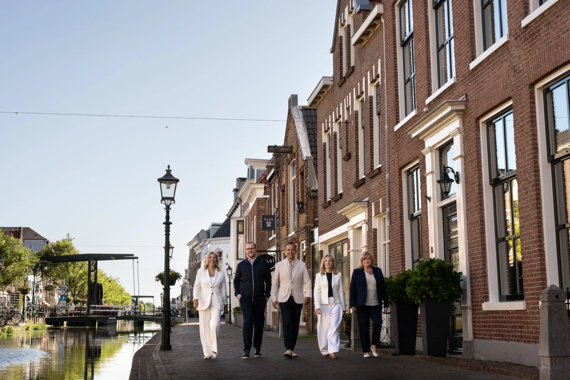 Het team van Spaland NVM Makelaars, actief in Schiedam en omgeving