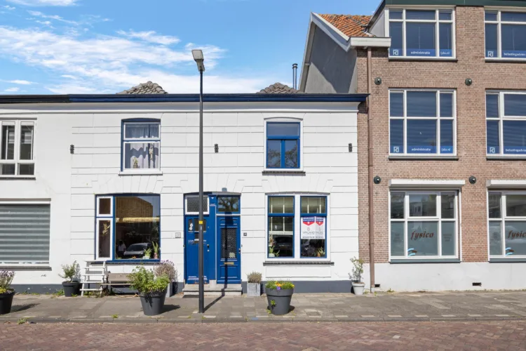 Fenacoliuslaan 10, MAASSLUIS