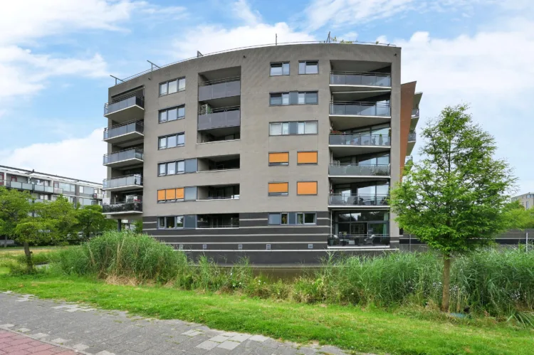 Oleanderpark 8, MAASSLUIS