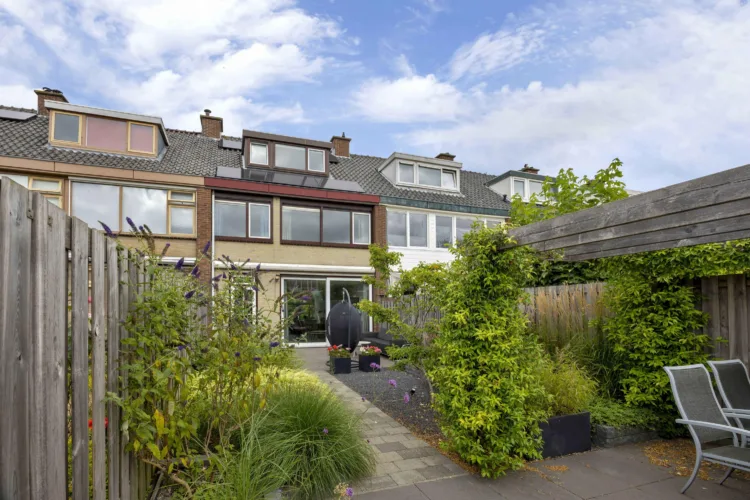 Nachtegaallaan 23, MAASSLUIS